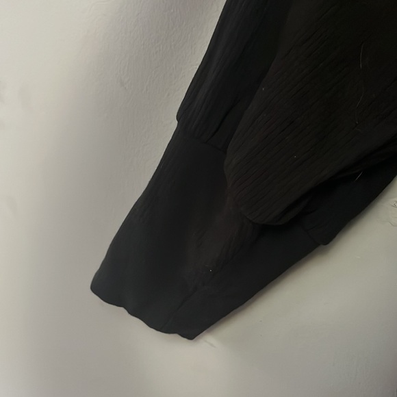 Lace Shoulder Top - Picture 3 of 5